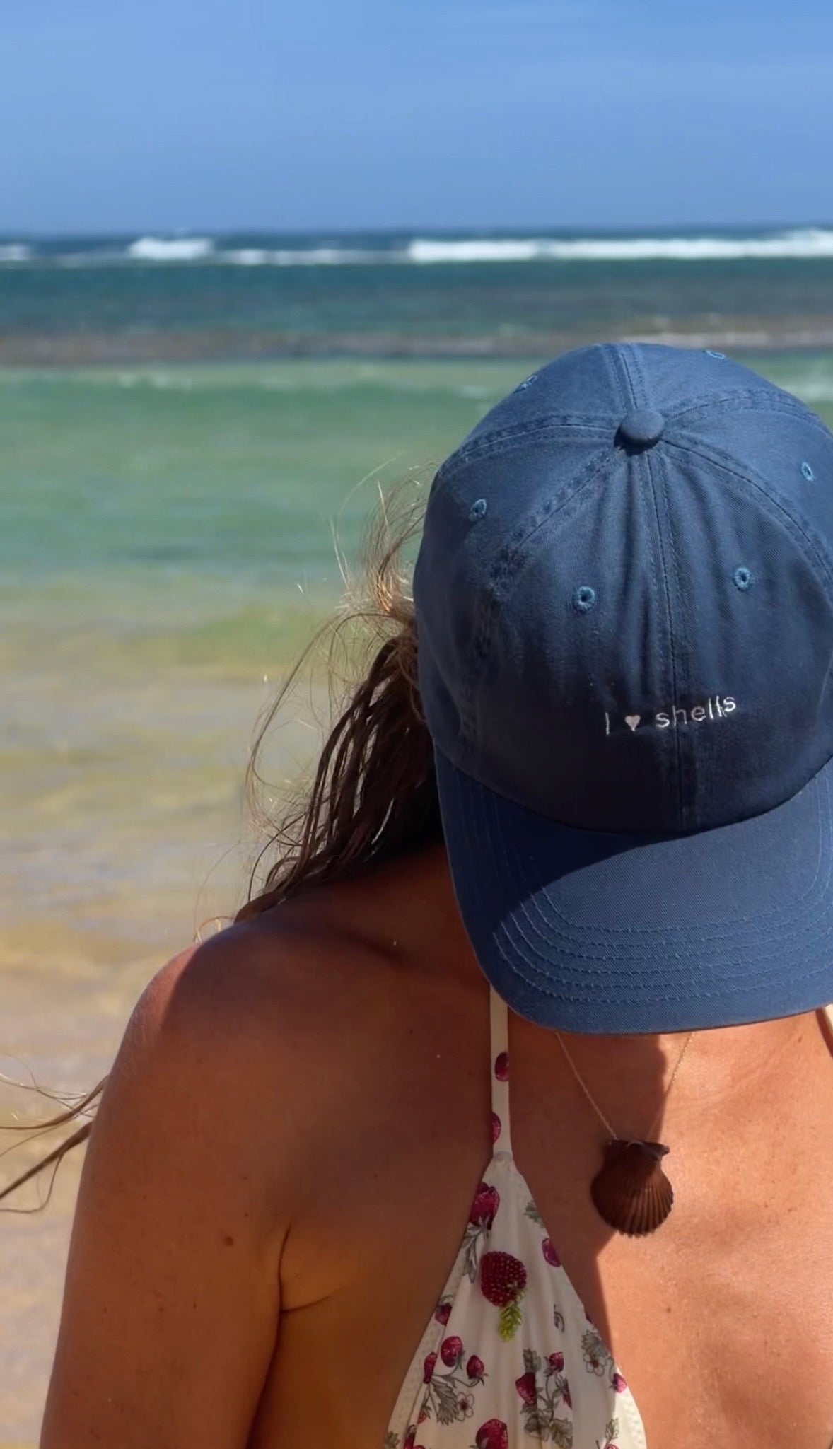 ‘I ❤︎ shells’ hat