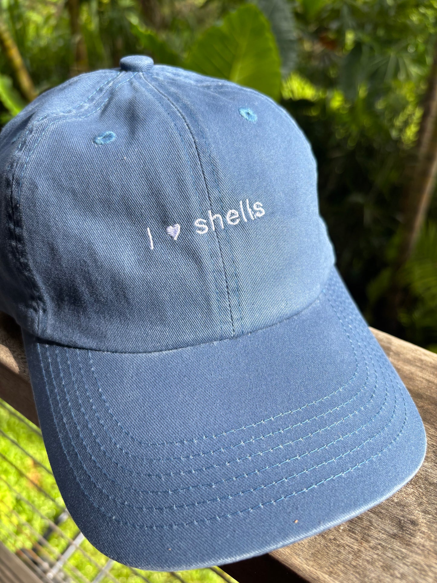 ‘I ♥︎ shells’ hat