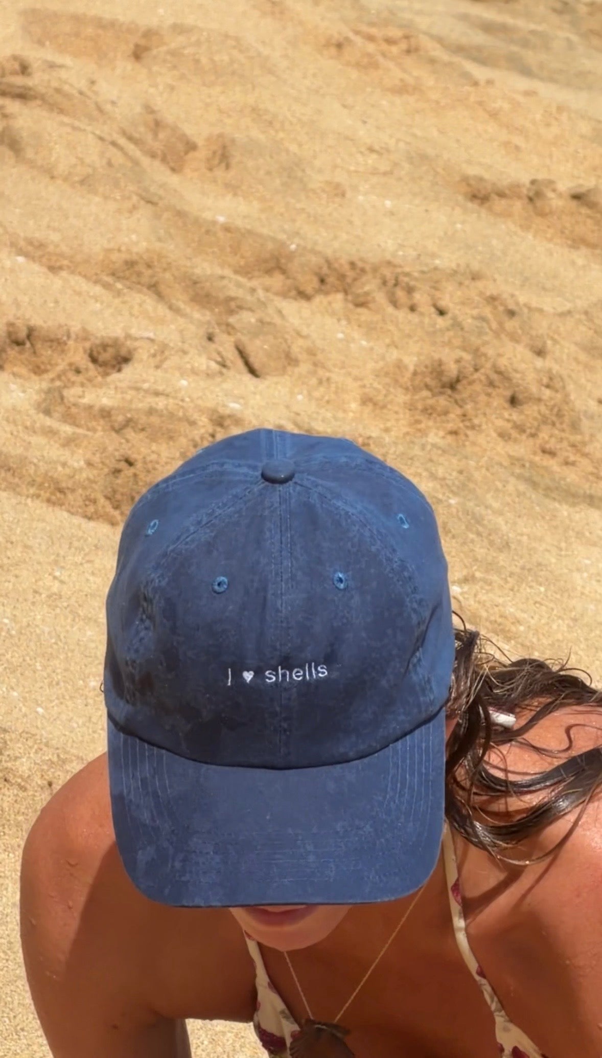 ‘I ♥︎ shells’ hat