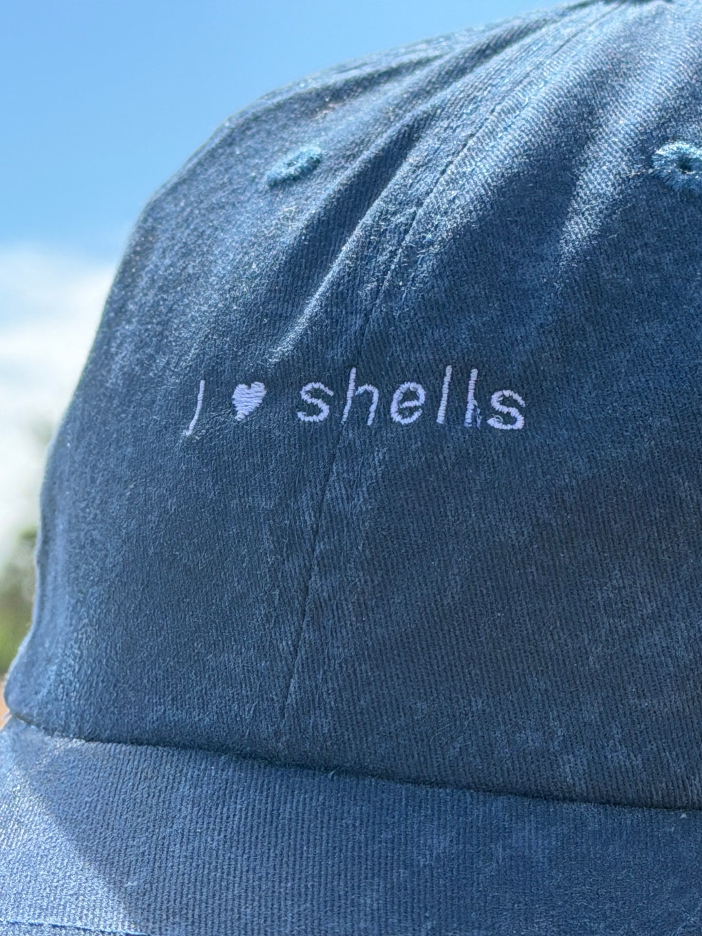 ‘I ♥︎ shells’ hat
